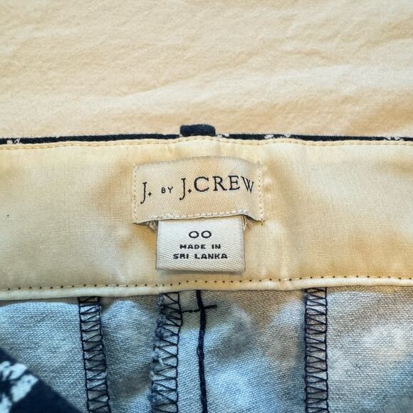 J by J. Crew Navy blue trousers white floral print Womens size 00 Ankle Cropped - Picture 3 of 7